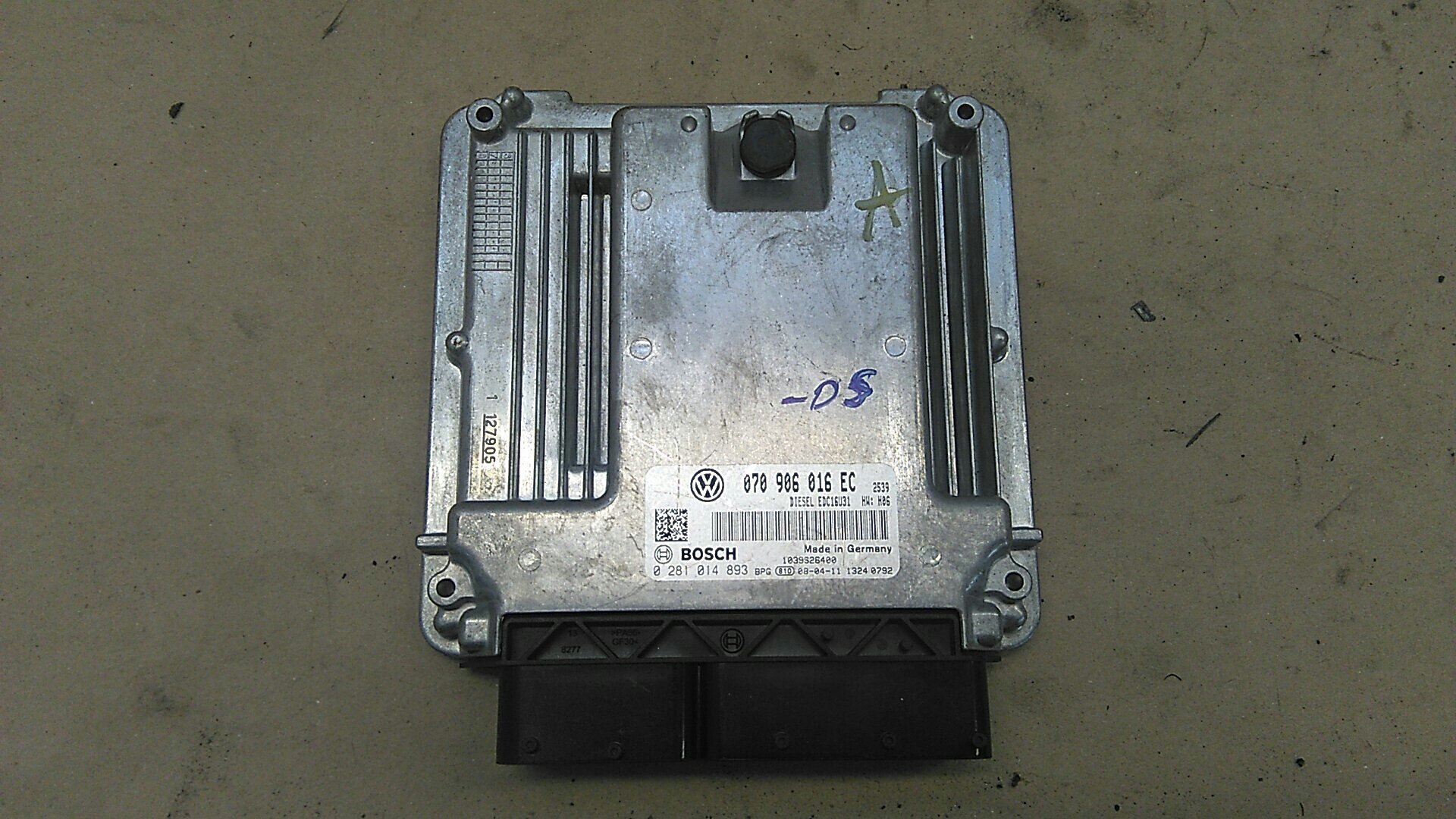  Engine Control Unit (ECU) 070906016EC 2.5TDI
