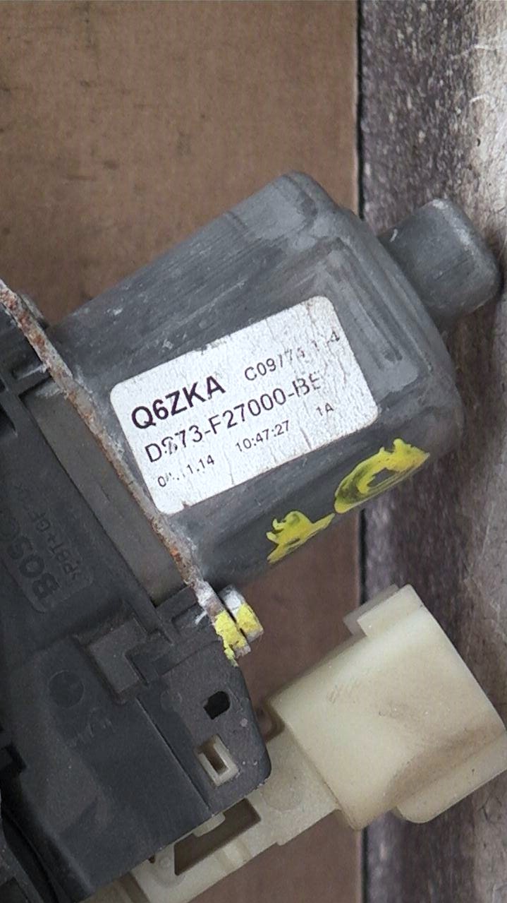  Klamka drzwi przednich prawa M.HEJS HB